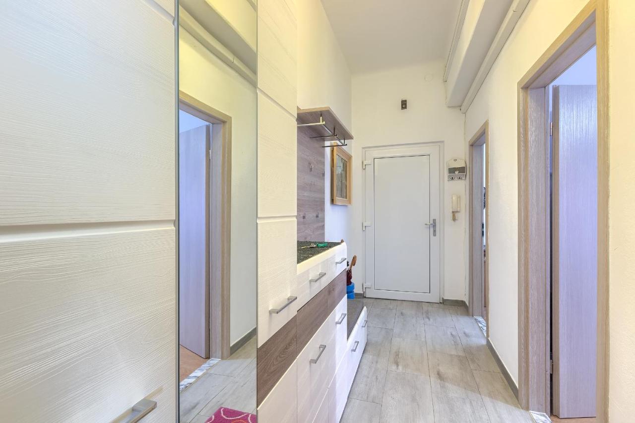 Aida Pula Apartment Luaran gambar