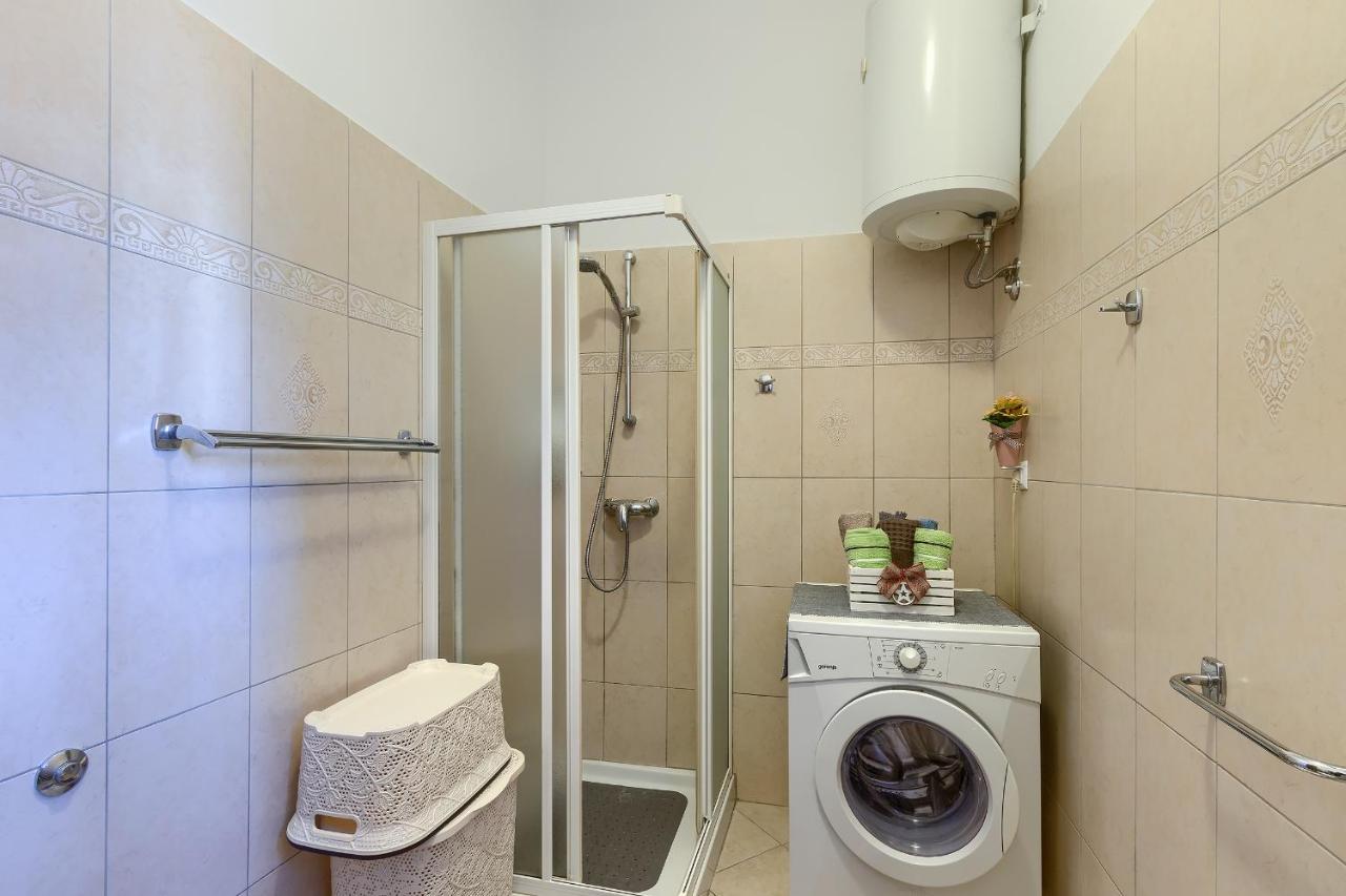 Aida Pula Apartment Luaran gambar